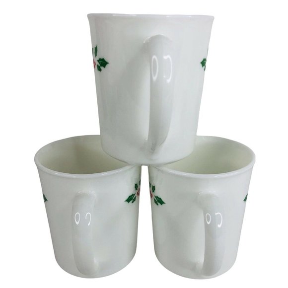 3 Corelle Winter Holly Days Mugs 8 OZ Coffee Cups Vintage Christmas Corning - Picture 5 of 7